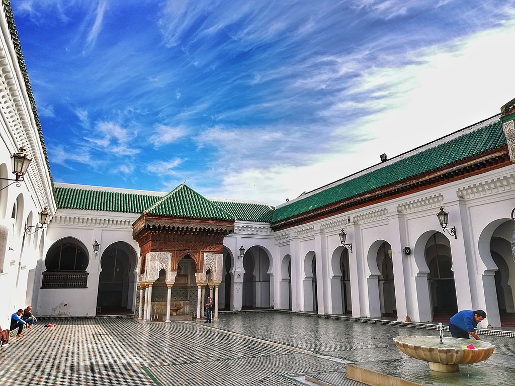 Fes Al Quaraouiyine and guided city tour